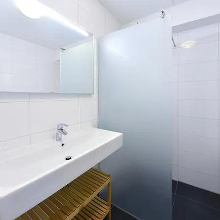 Lake View With Dishwasher Close To Amsterdam Apartment